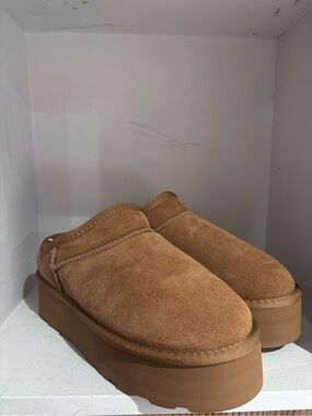 Platform Suede Mule - Tan
